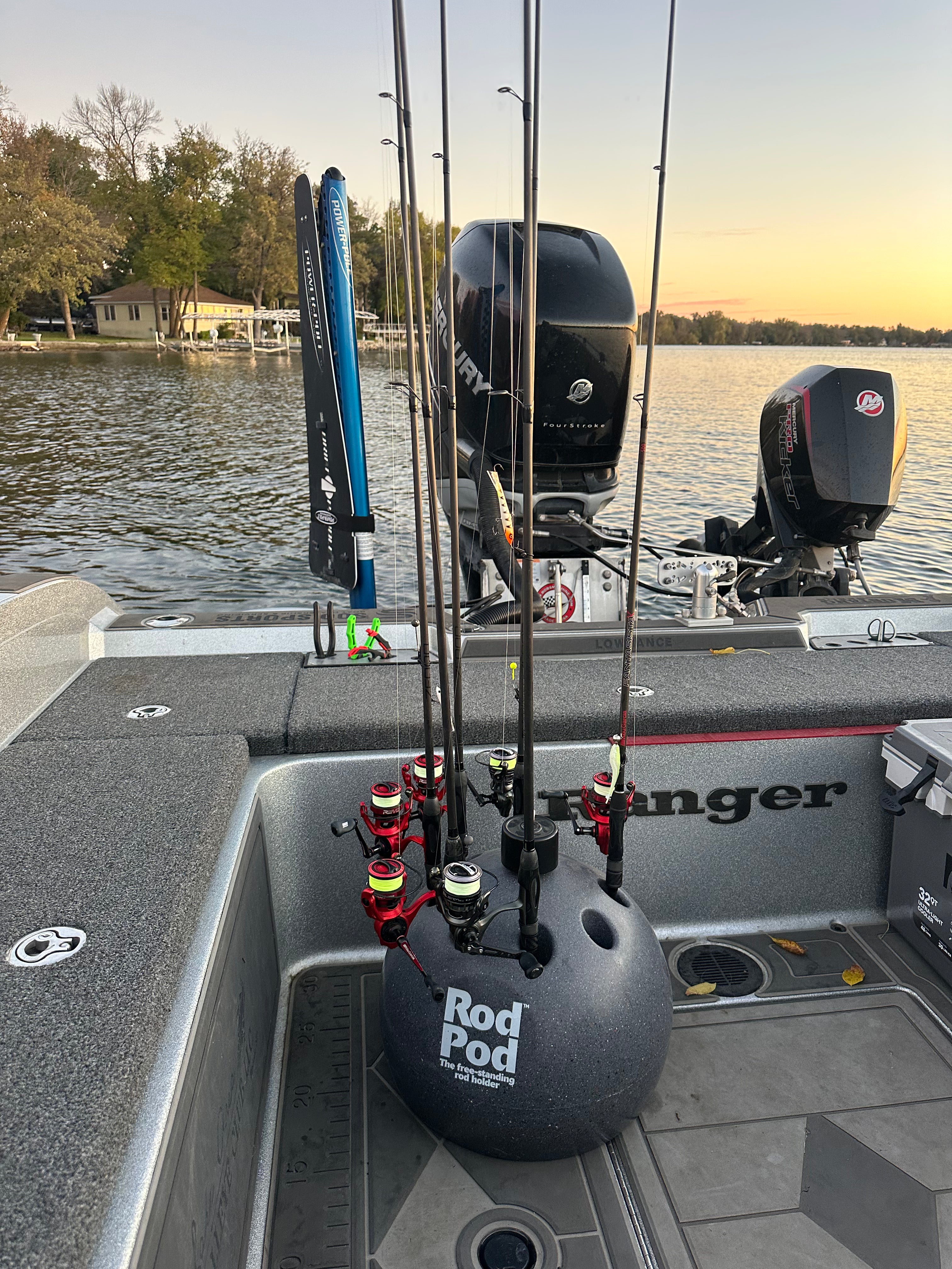 Rod Pod Fishing Rod Holder - RuffLand Performance Kennels Rod Pod Fishing Rod Holder - RuffLand Performance Kennels