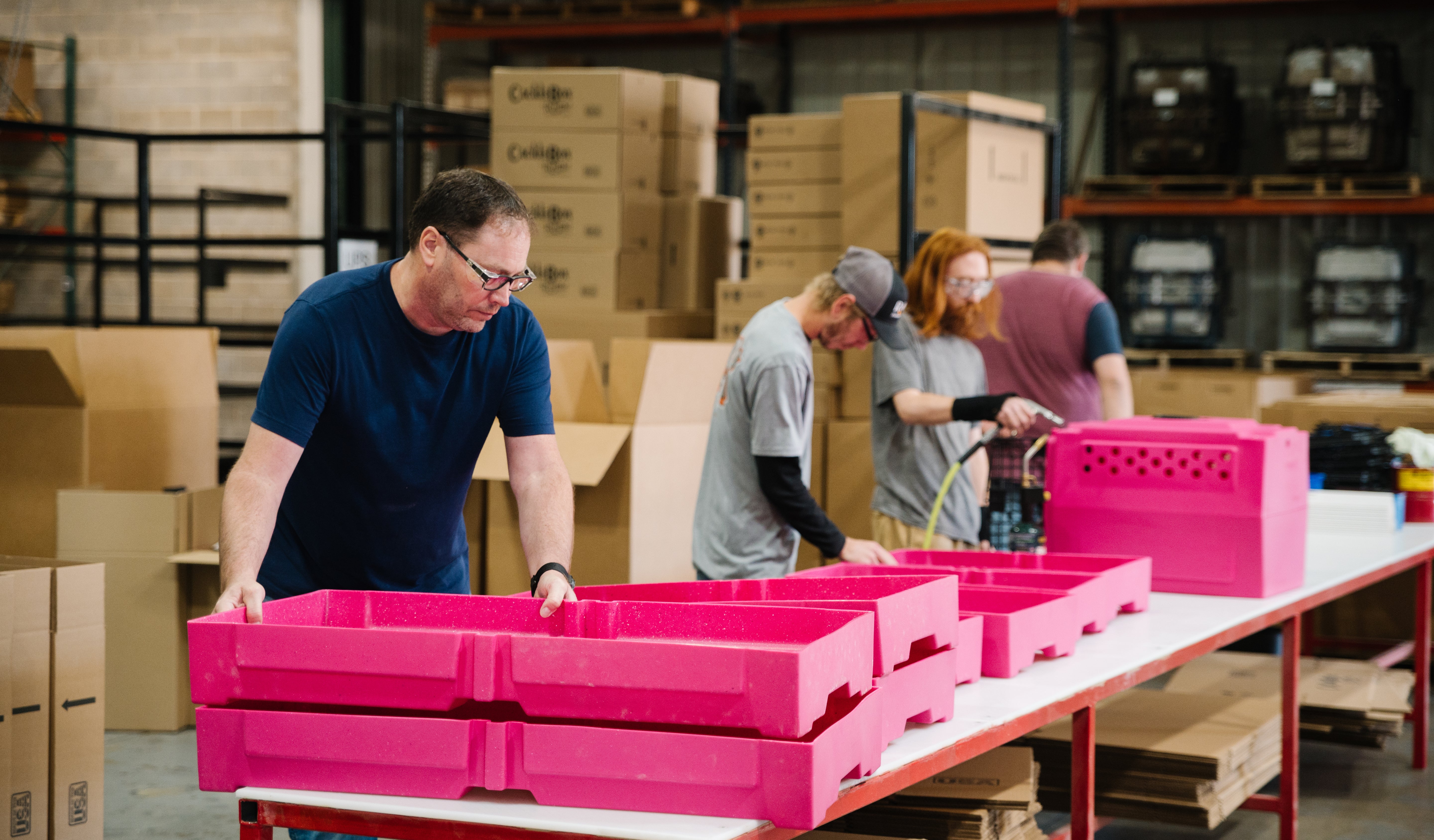 Descubra lo que Ruff Land™ Performance Kennels tiene para ofrecer ...